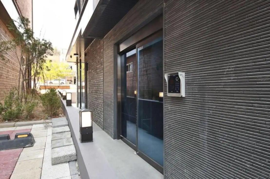 W Premium Guesthouse Incheon Airport Exteriör bild