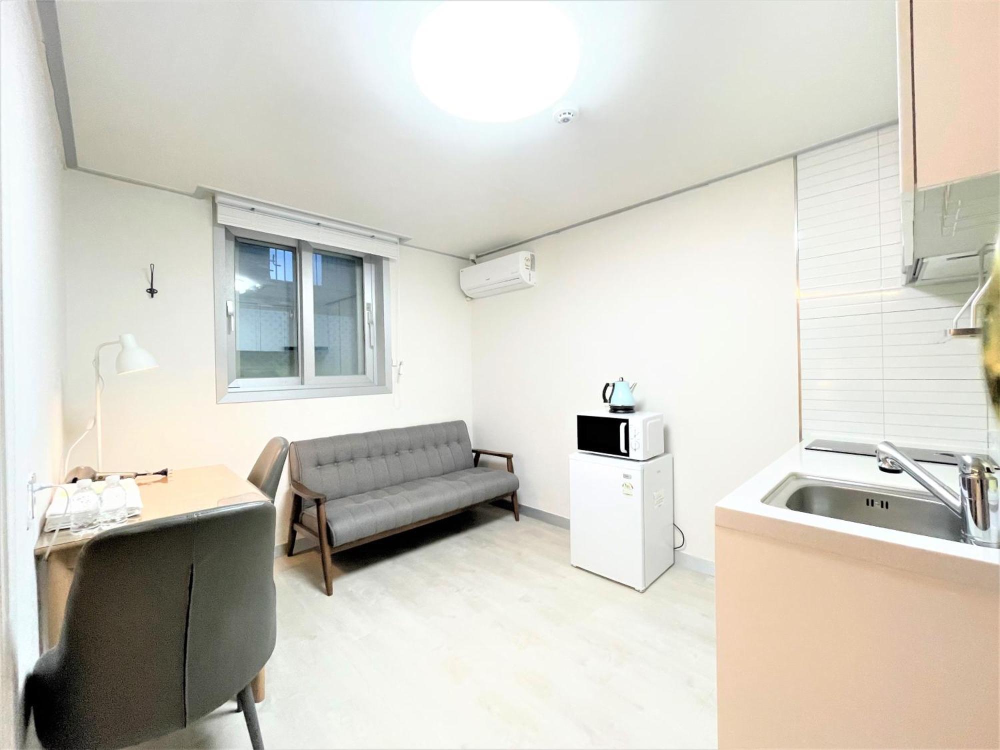 W Premium Guesthouse Incheon Airport Exteriör bild