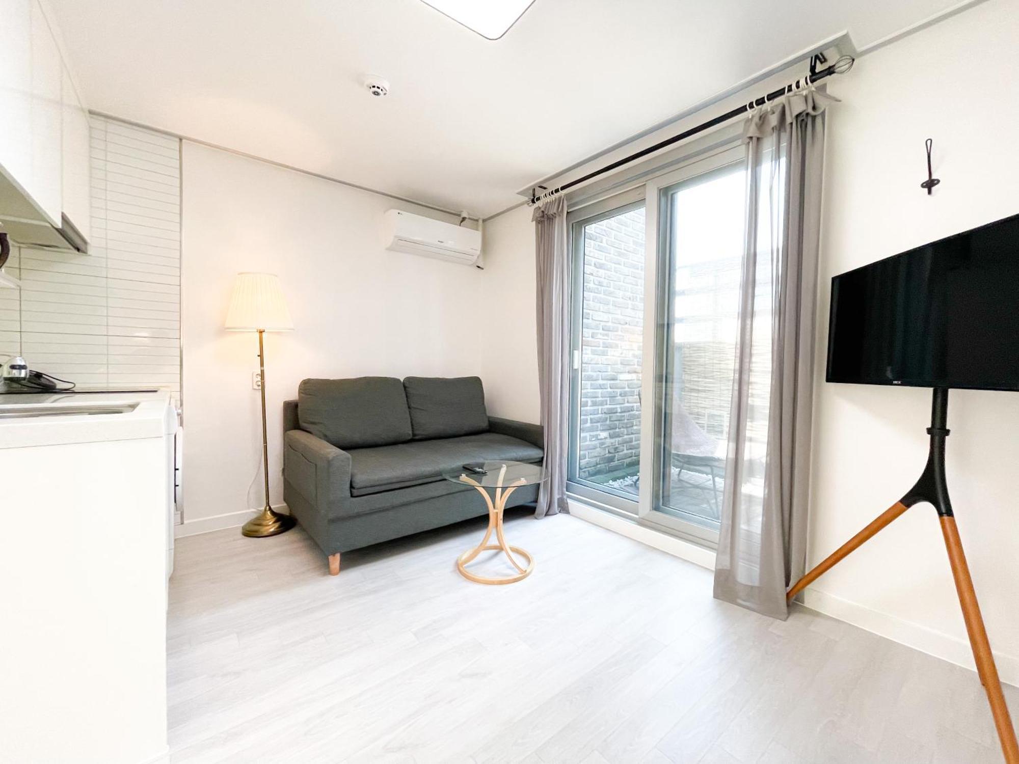 W Premium Guesthouse Incheon Airport Exteriör bild